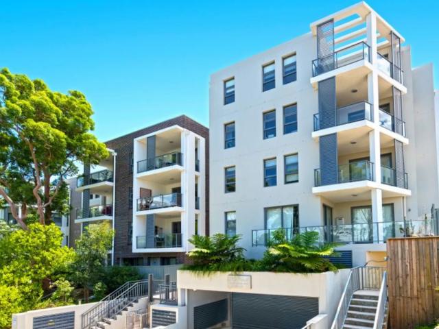 Apartment for rent in Lower North Shore, Sydney