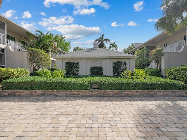 Apartment for sale in Naples, Florida