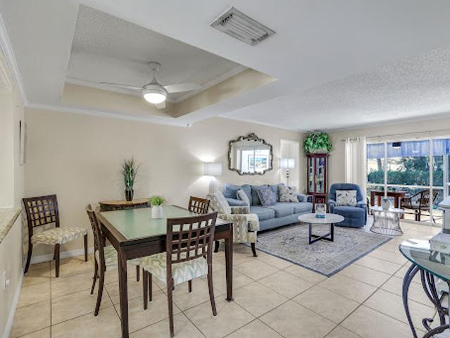 Apartment for sale in Naples, Florida