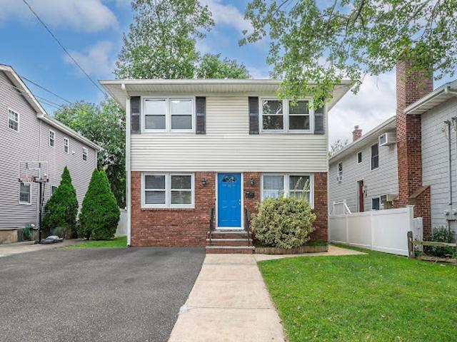 Apartment for sale in Port Washington, Nassau County
