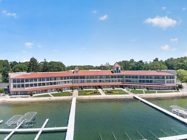 Apartment for sale in Syracuse, Indiana