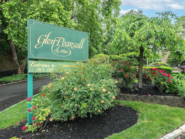 Apartment for sale in Nassau, New York