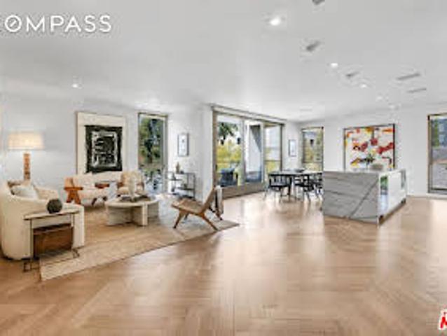 Apartment for sale in Los Angeles Apartment for sale in Los Angeles