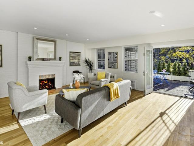 Apartment for sale in Arverne, New York