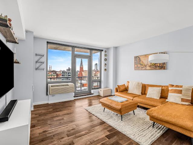 Apartment for sale in Queens, Arverne