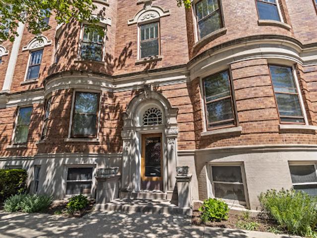 Apartment for sale in Evanston, Illinois