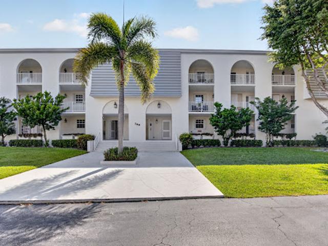 Apartment for sale in Boca Raton, Florida