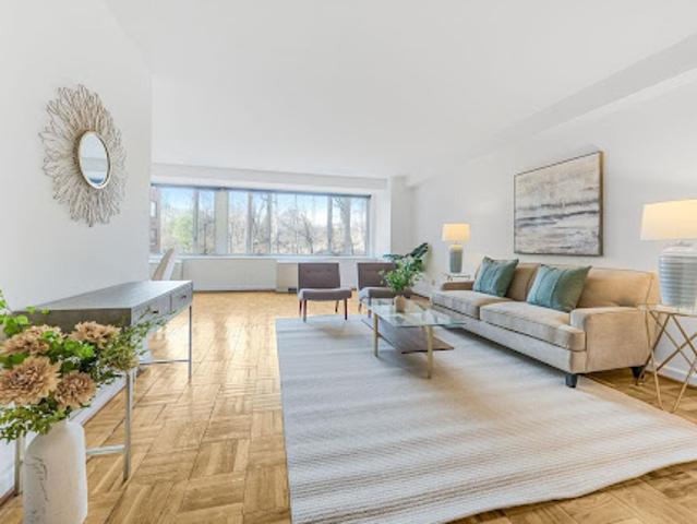 Apartment for sale in Washington, Washington DC