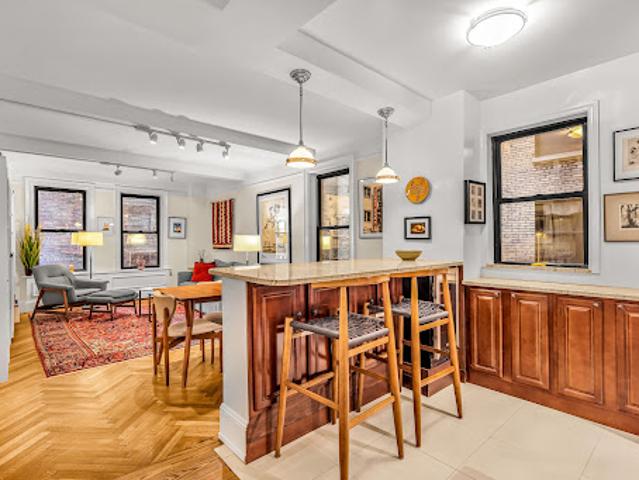 Apartment for sale in Arverne, New York