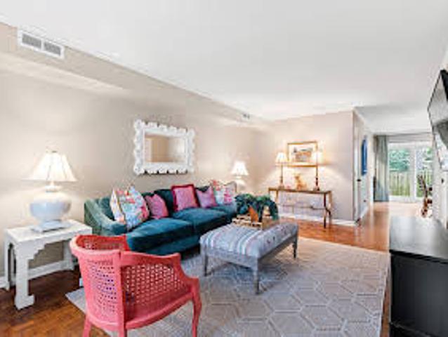 Apartment for sale in Raleigh
