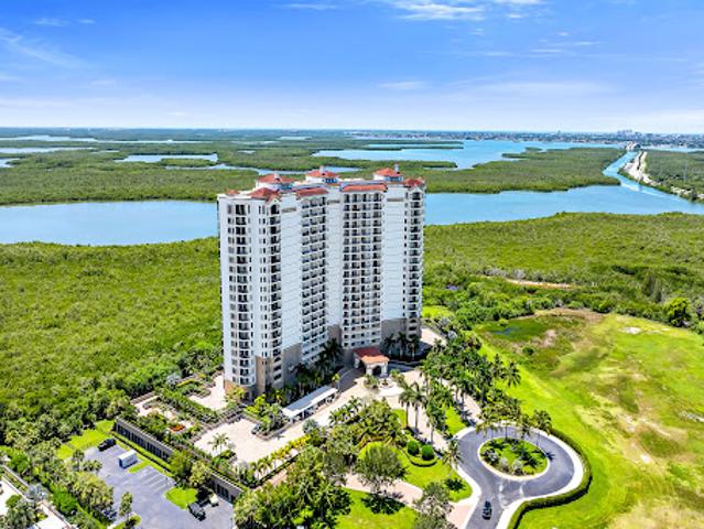 Apartment for sale in Naples, Florida
