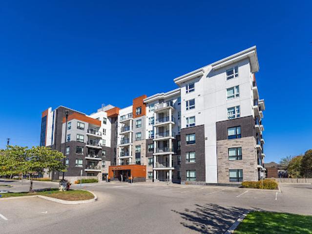 Apartment for sale in Burlington, Golden Horseshoe