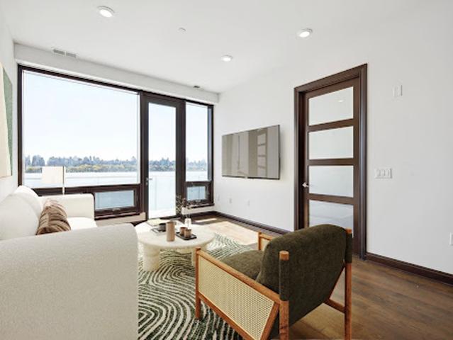 Apartment for sale in Edgewater, Bergen County