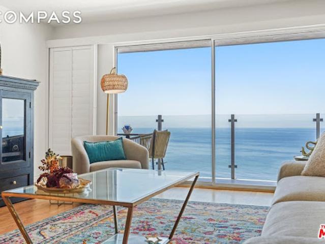 Apartment for sale in Malibu, California