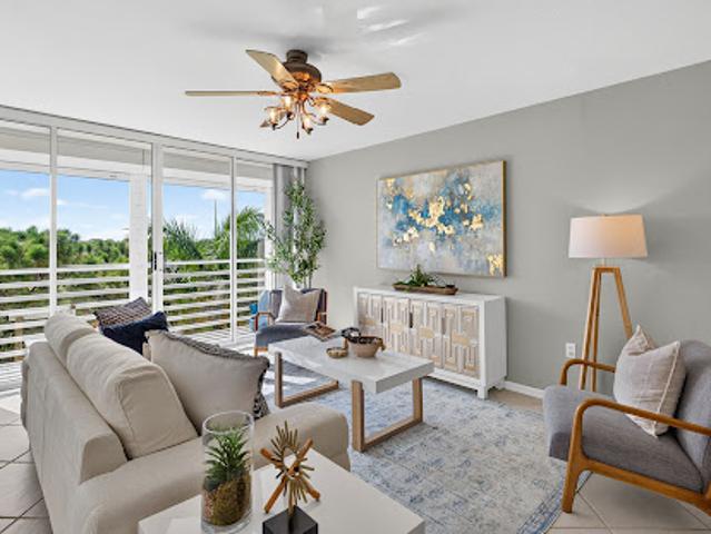 Apartment for sale in Naples, Florida