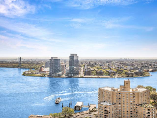 Apartment for sale in Arverne, New York