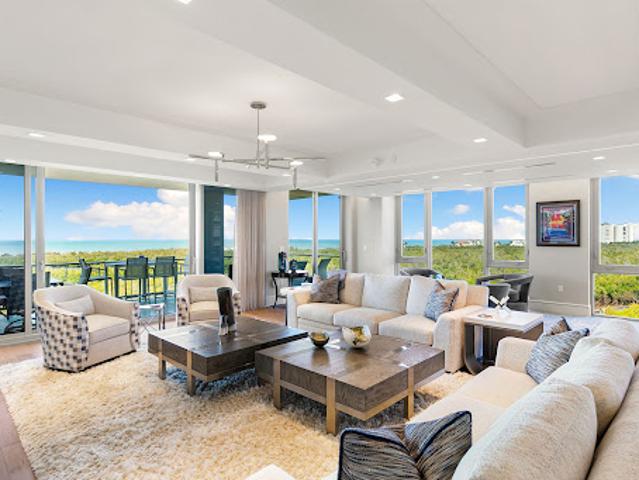 Apartment for sale in Naples, Florida
