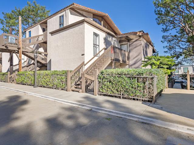 Apartment for sale in Long Beach, California