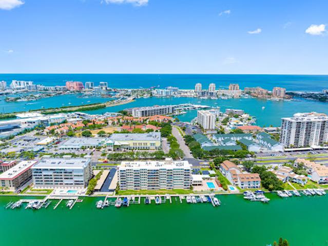 Apartment for sale in Clearwater, Florida
