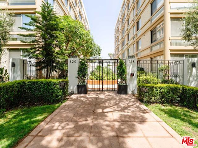 Apartment for sale in Beverly Hills Apartment for sale in Beverly Hills