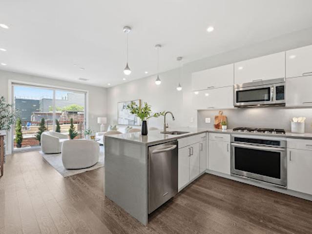 Apartment for sale in Washington, Washington DC