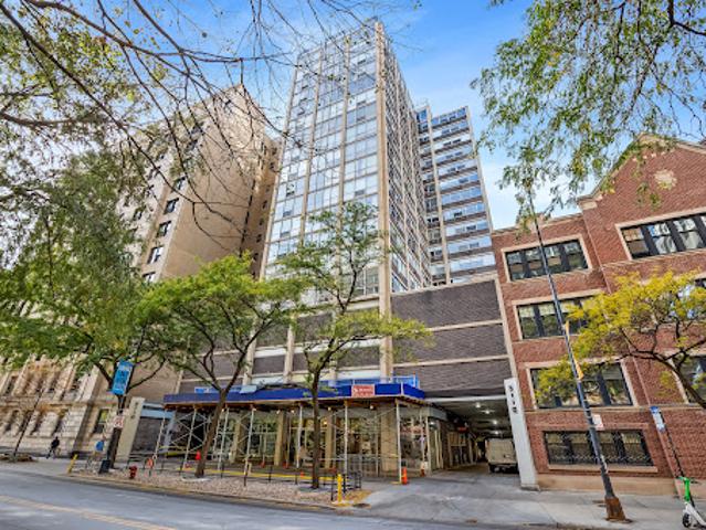 Apartment for sale in Chicago, Cook County