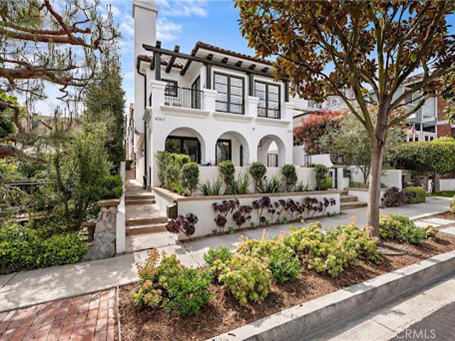 Apartment for sale in Corona Del Mar, California