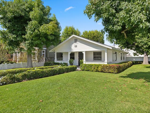 Apartment for sale in Newport Beach, California