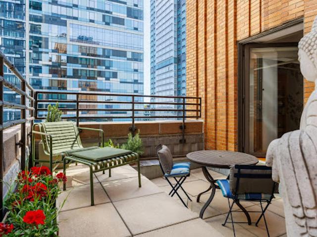 Apartment for sale in Arverne, New York