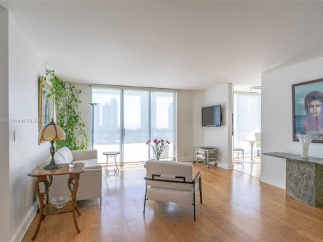 Apartment for sale in Aventura, Florida