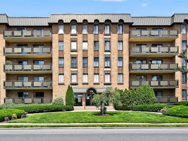 Apartment for sale in Nassau, New York