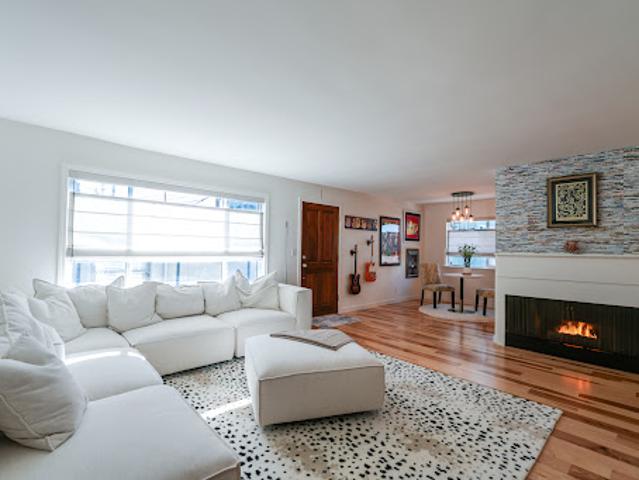 Apartment for sale in Santa Monica, California