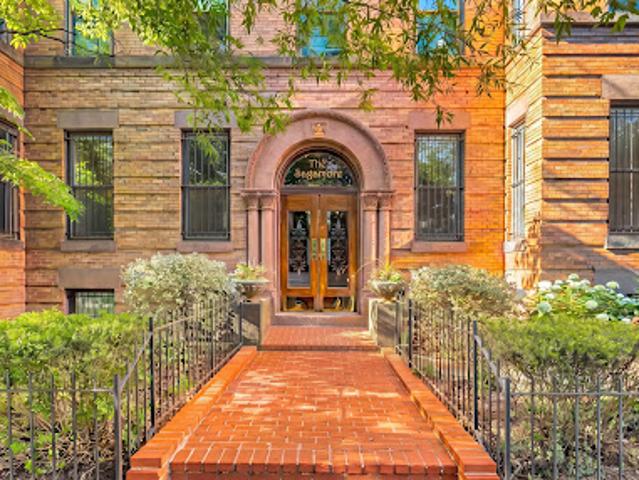 Apartment for sale in Washington, Washington DC