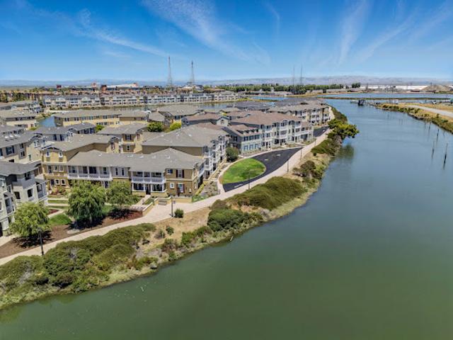 Apartment for sale in Redwood City