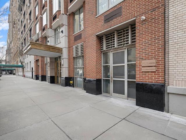 Apartment for sale in Arverne, New York