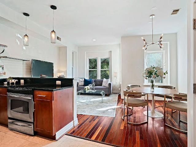 Apartment for sale in Washington