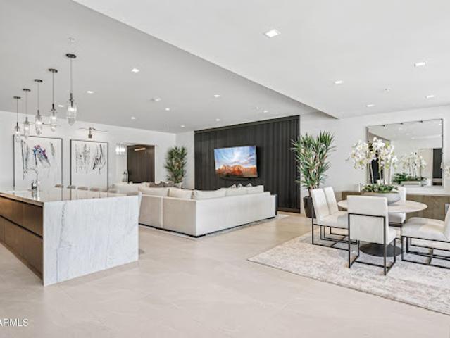 Apartment for sale in Paradise Valley, Arizona