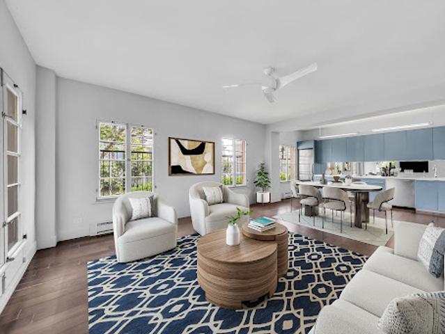 Apartment for sale in Canoga Park, California