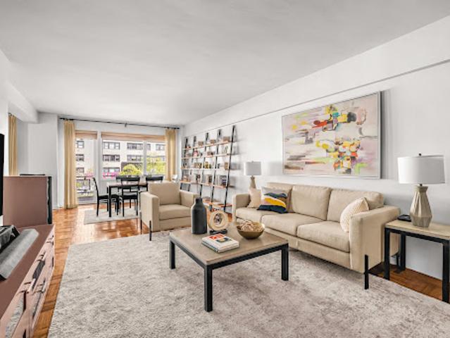 Apartment for sale in Arverne, New York