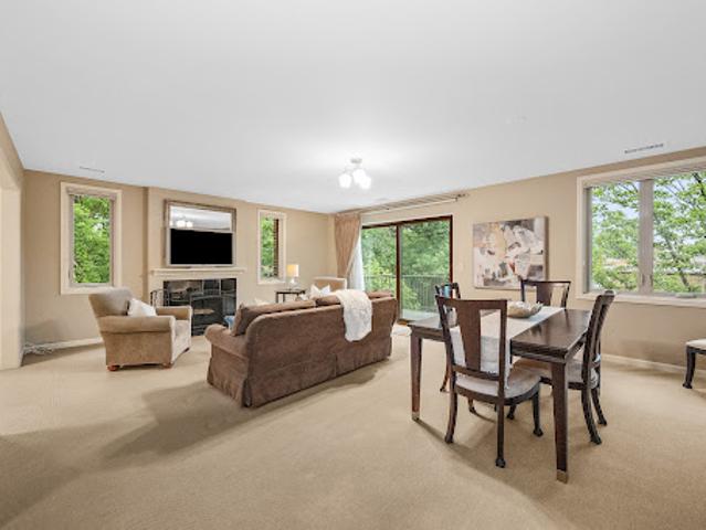 Apartment for sale in Evanston, Illinois