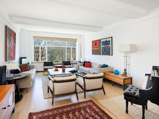 Apartment for sale in Arverne, New York