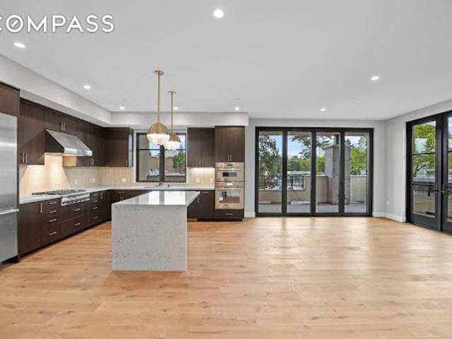 Apartment for sale in Mountain View, California