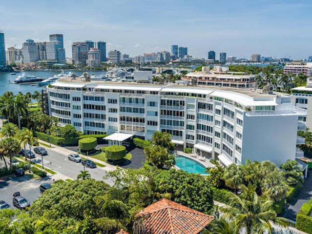 Apartment for sale in Palm Beach, Florida