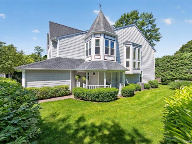 Apartment for sale in Huntington, New York