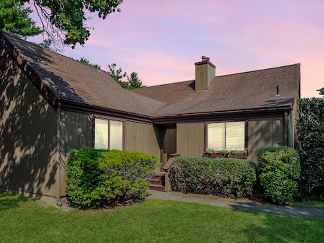 Apartment for sale in Stratford, Connecticut
