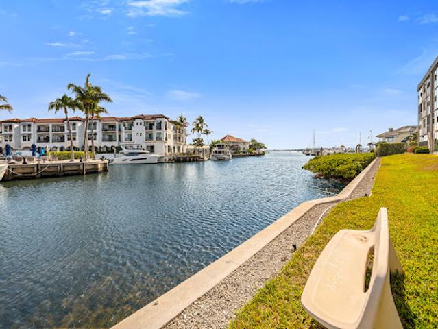 Apartment for sale in Naples, Collier County