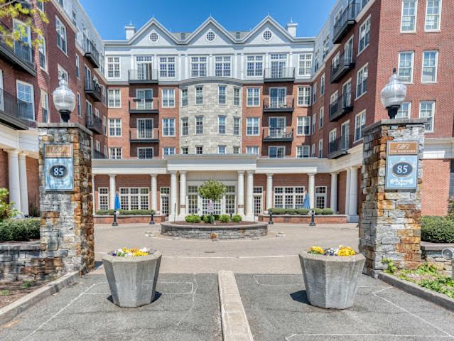 Apartment for sale in W Hartford, Connecticut