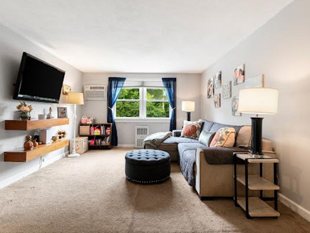 Apartment for sale in Reading, Middlesex County