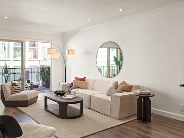 Apartment for sale in Oakland, California