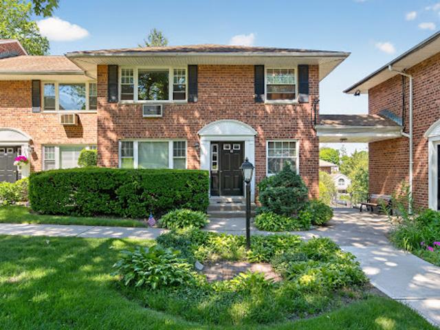 Apartment for sale in Nassau, New York